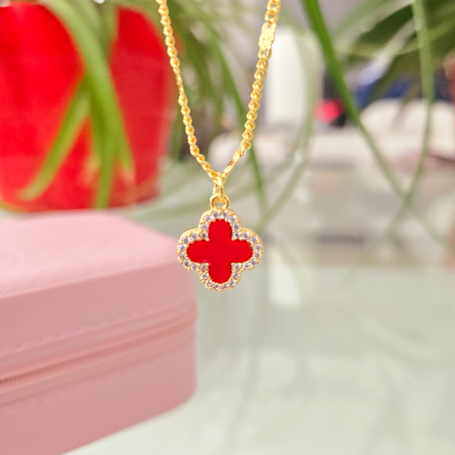 Cadena Van Cleef Roja