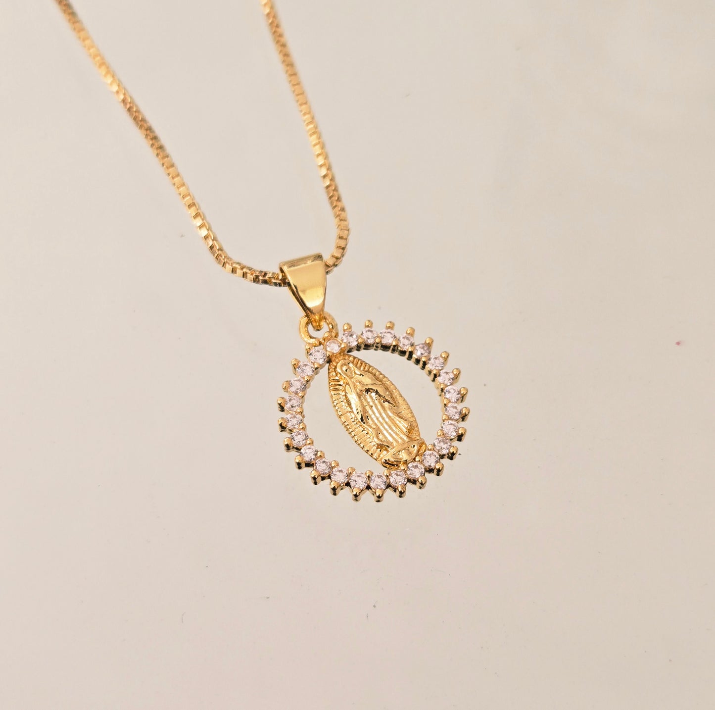Cadena Virgen De Guadalupe circones