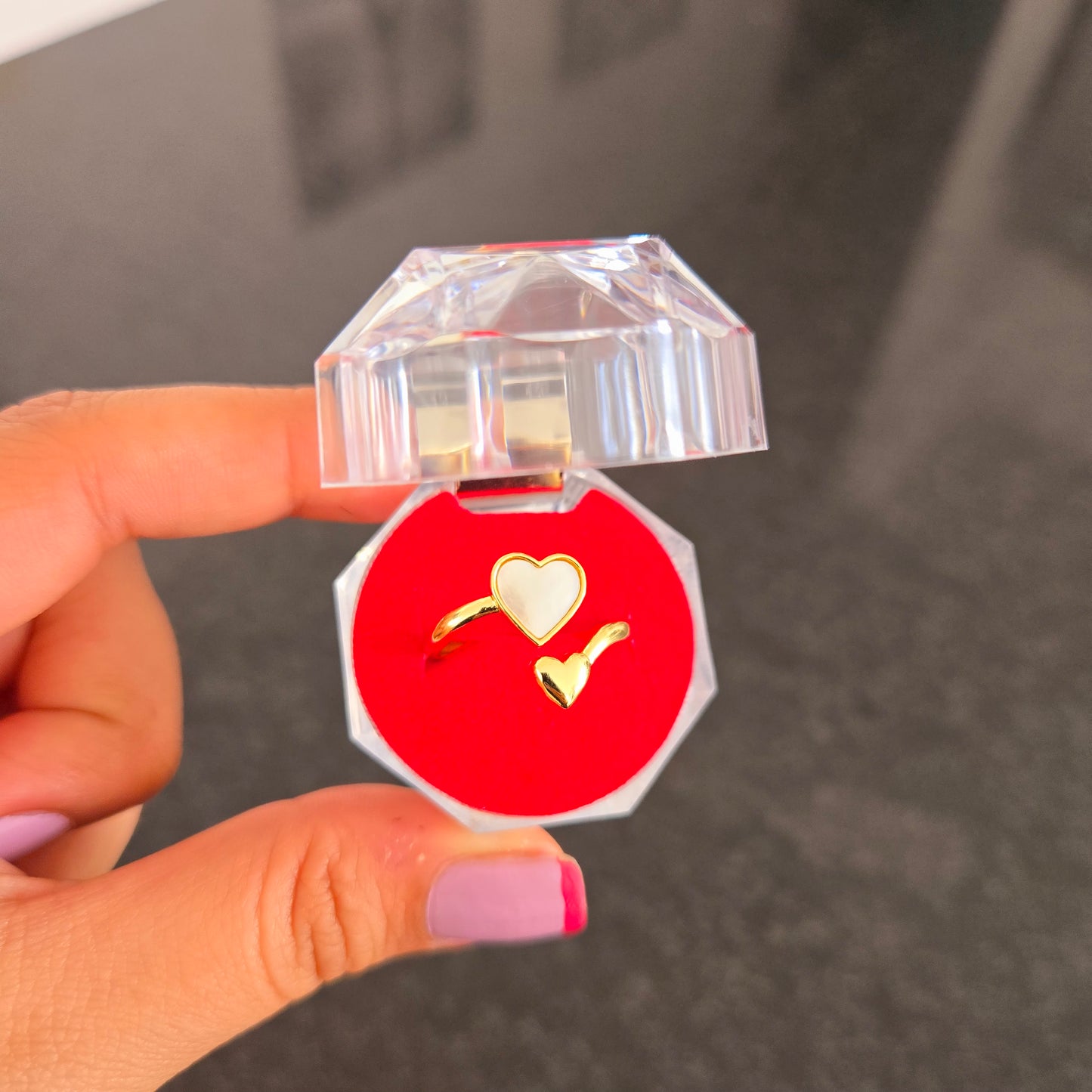 Anillo Doble Corazón Nacarado