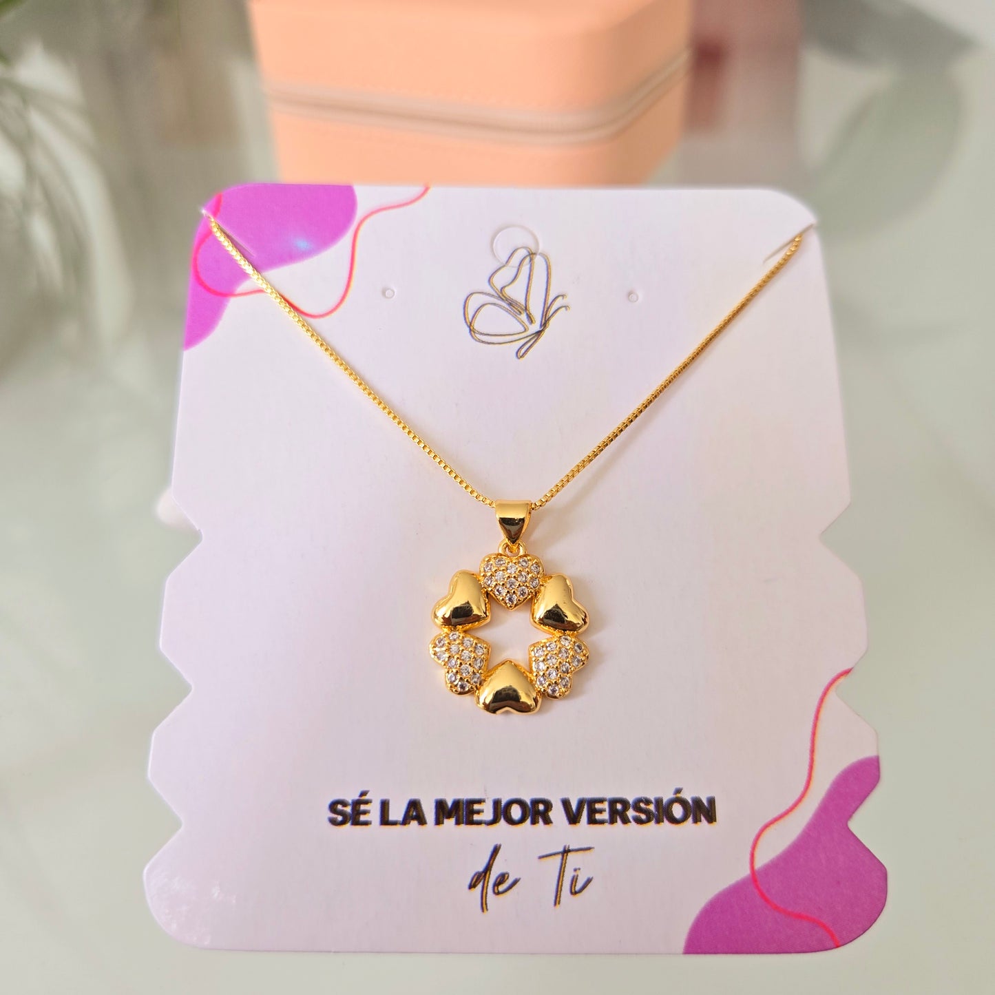Cadena Seis Corazones