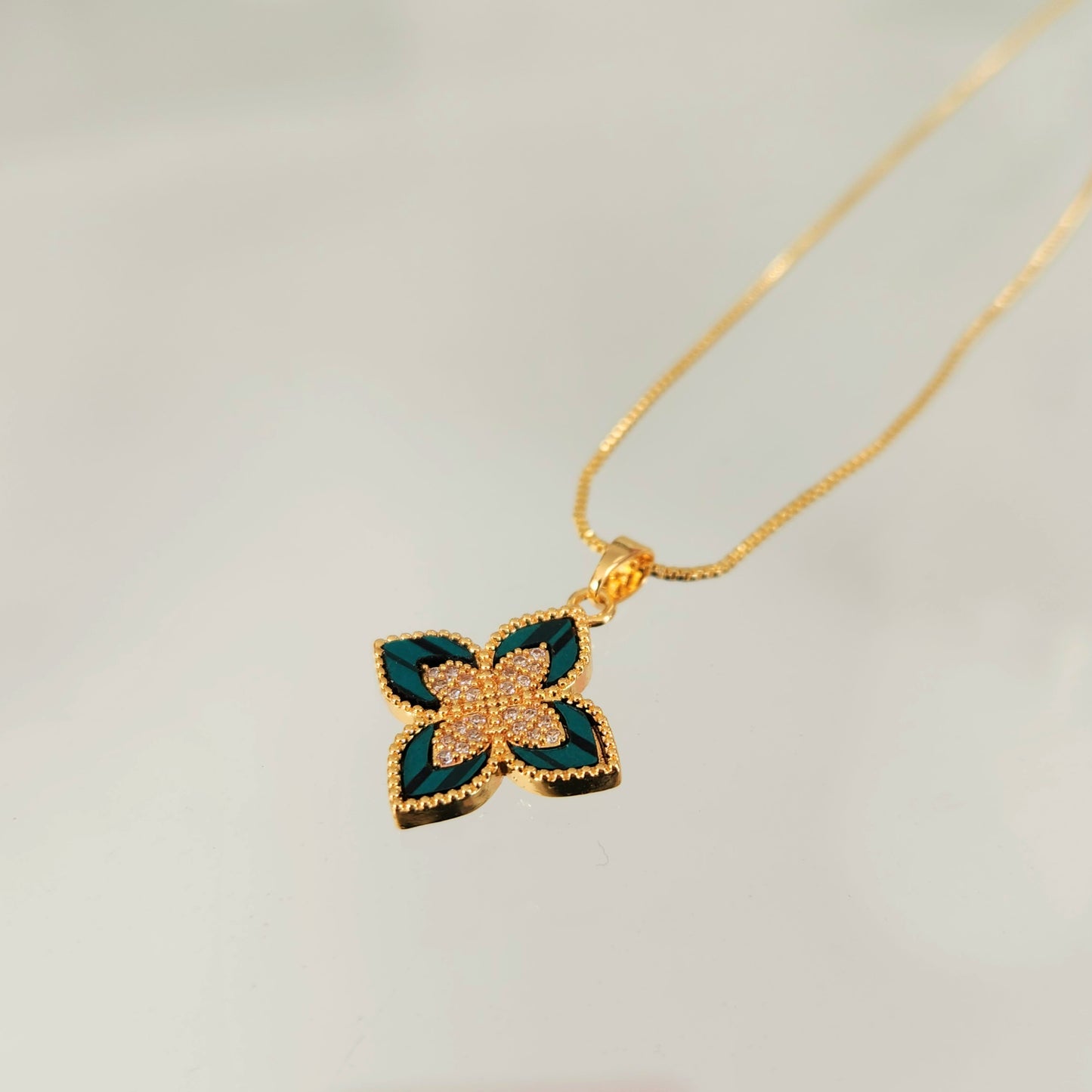 Cadena Clover Verde