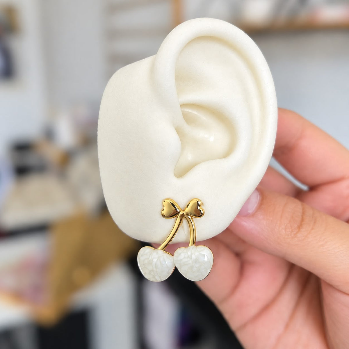 Aretes Cereza Acero Blanco