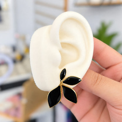Aretes Media Flor Negros Acero