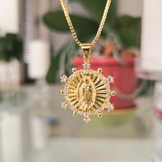 Cadena Virgen Guadalupe Cristal