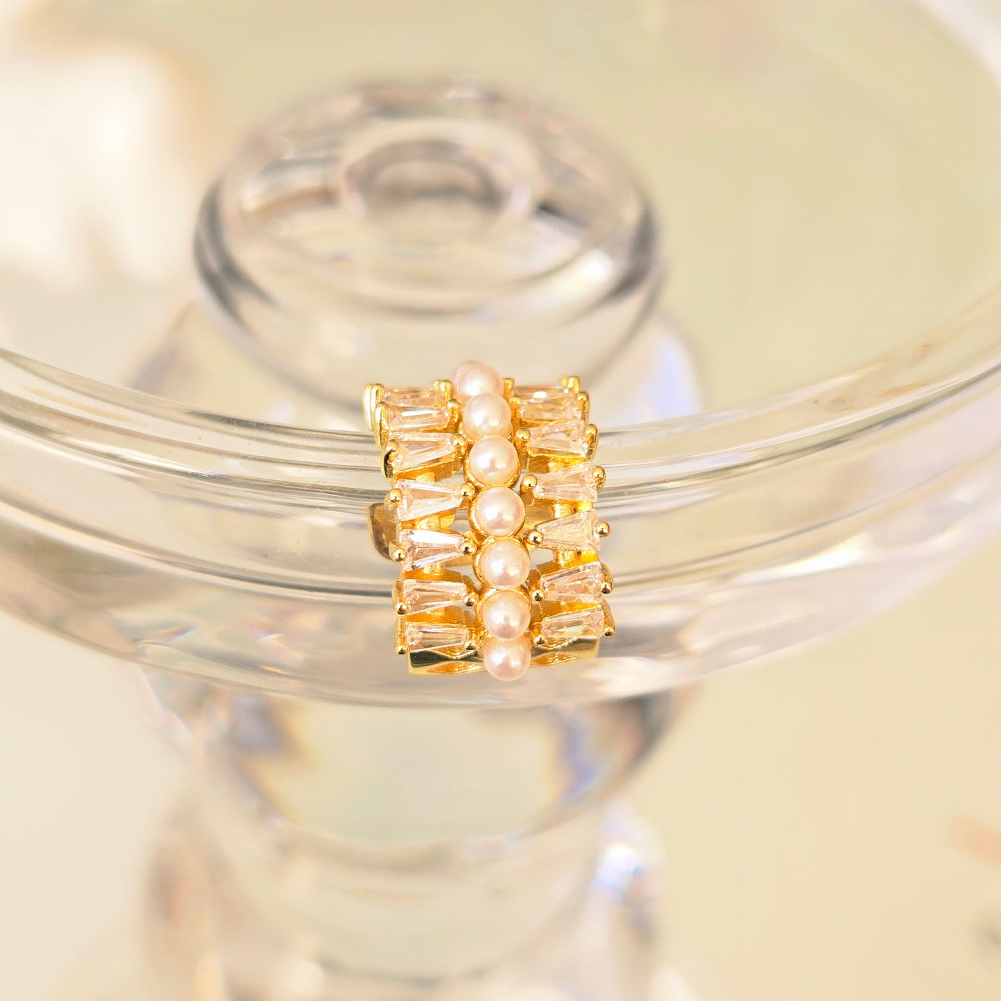 Ear Cuff Perlita Cristal