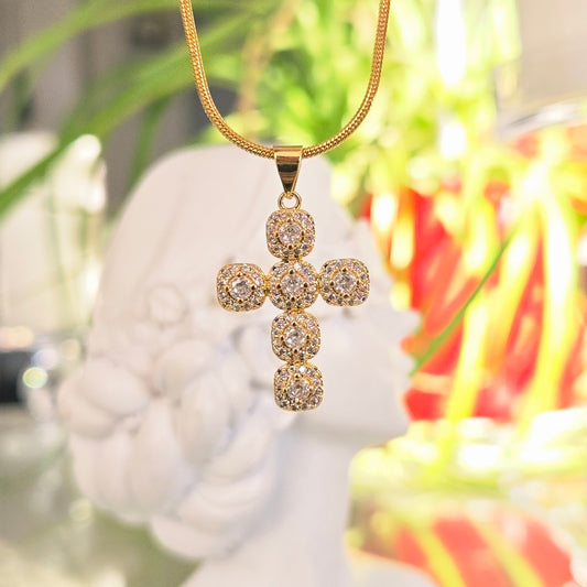 Cadena Cruz Blanca