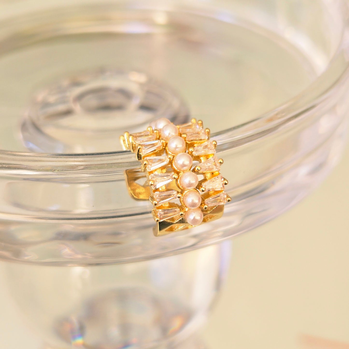 Ear Cuff Perlita Cristal