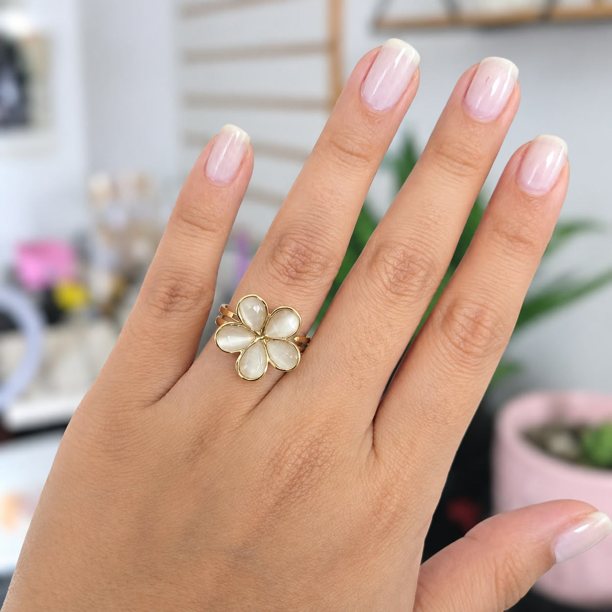 Anillo Flor Perla Ajustable