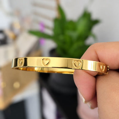 Brazalete Corazones Acero