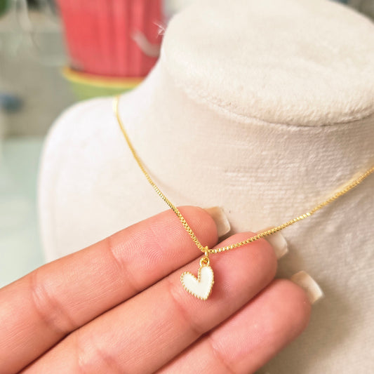 Cadena Mini Corazón Blanca Nacar