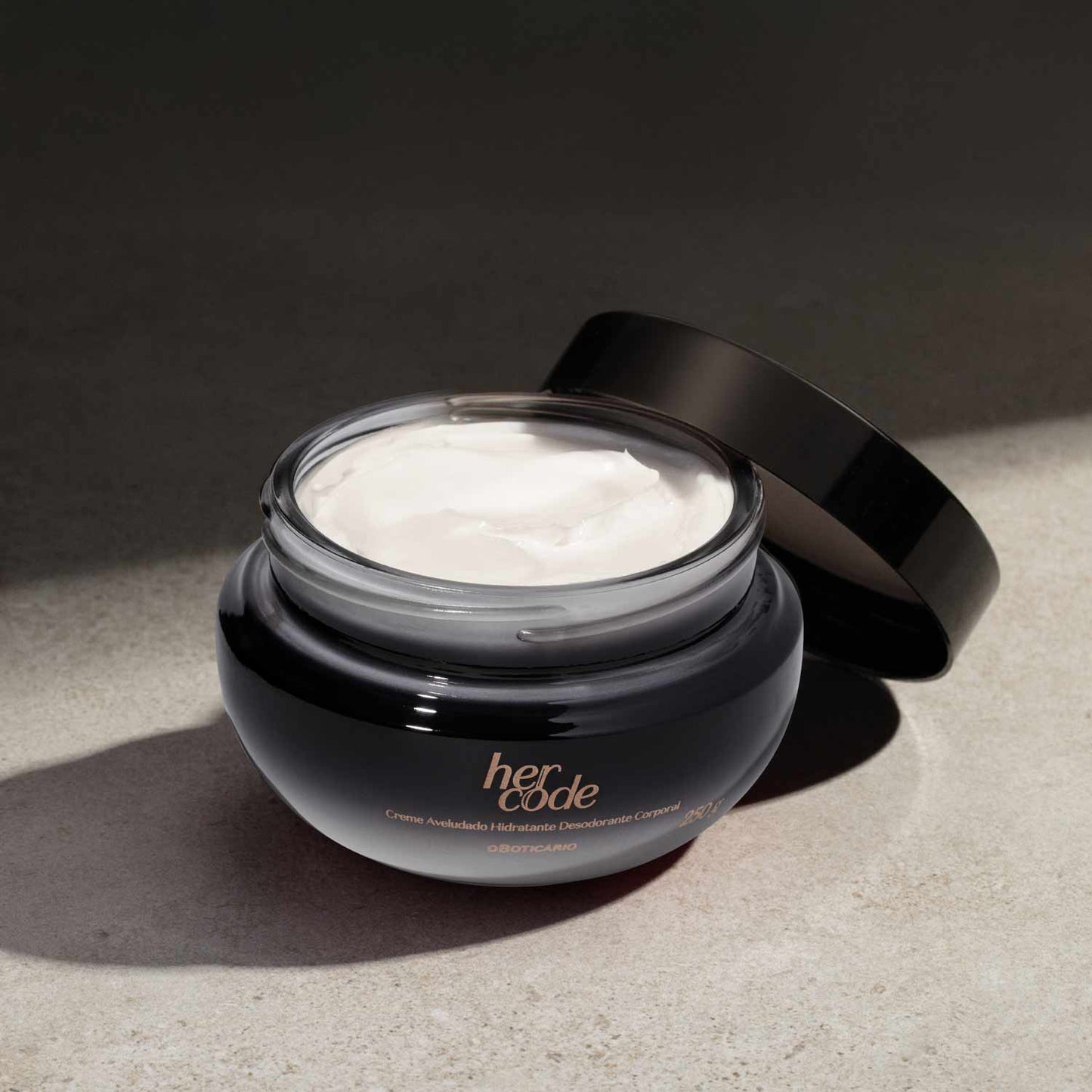 Crema Corporal hidratante aterciopeleada Her Code 250g