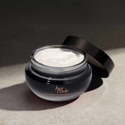 Crema Corporal hidratante aterciopeleada Her Code 250g