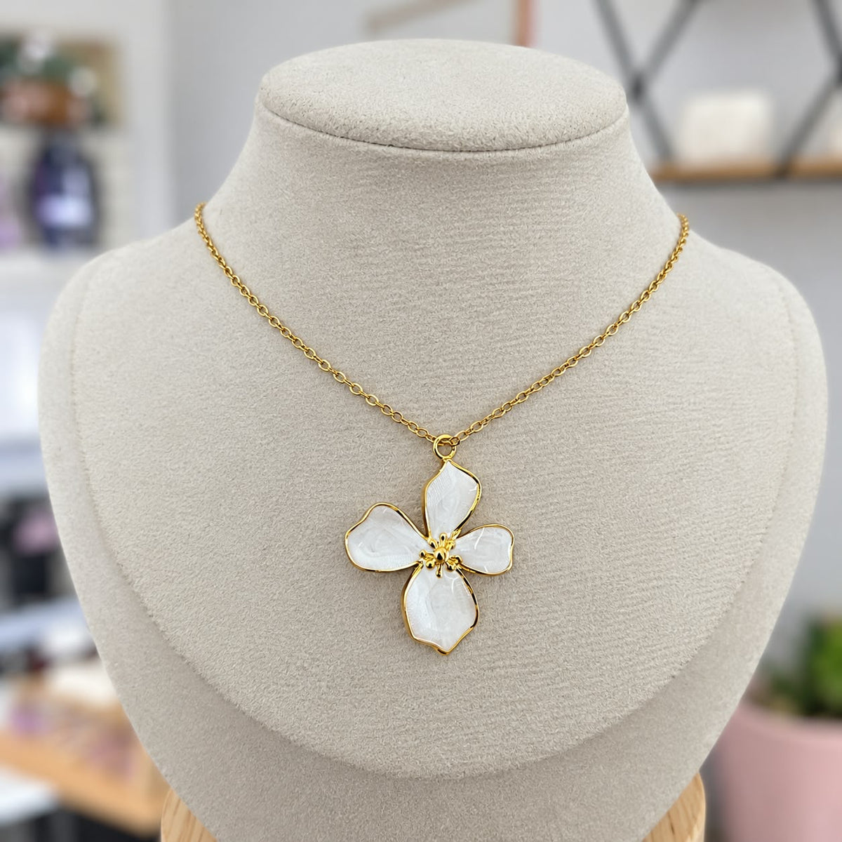 Cadena Flor Blanca Acero